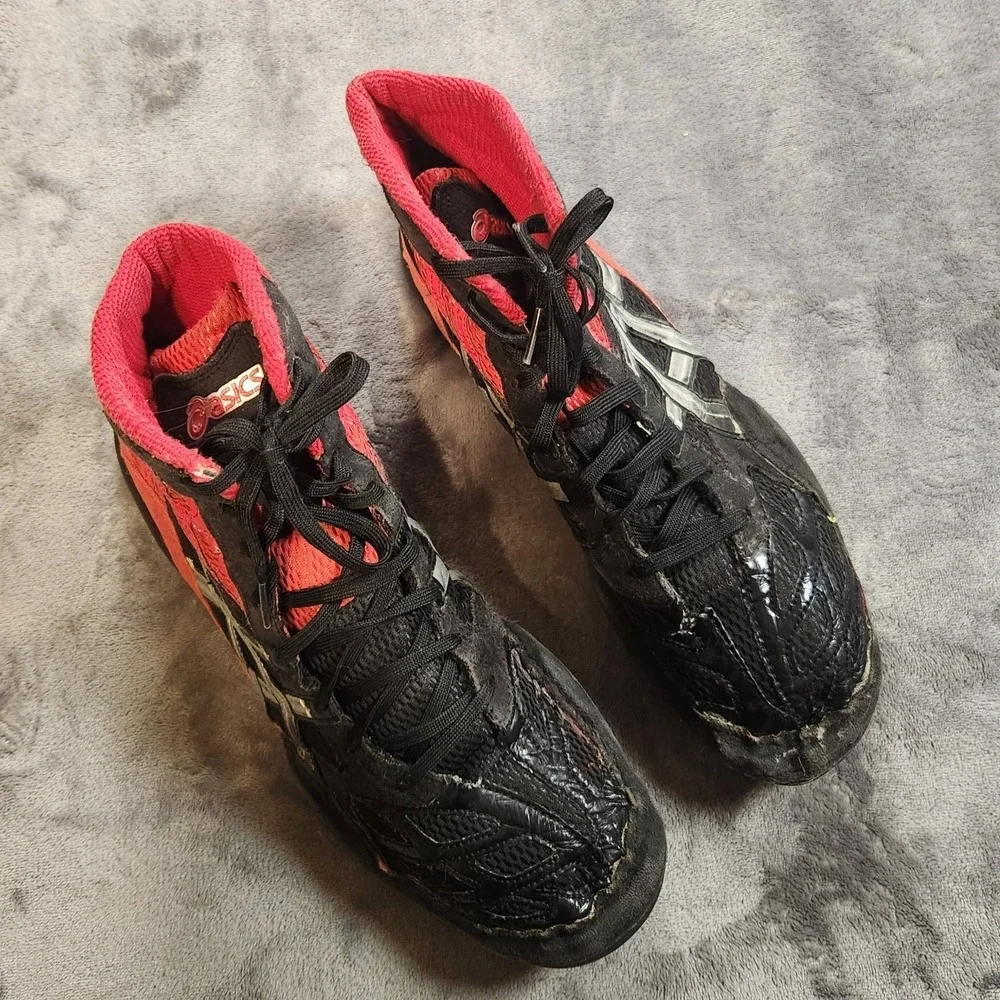 Asics shoes are